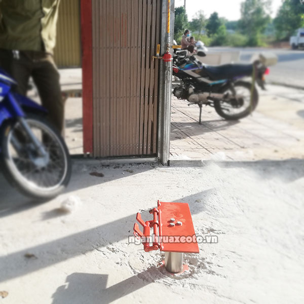 cần nâng 1 trụ rửa xe máy