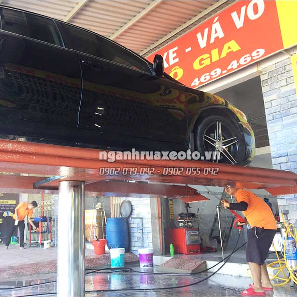 hoạt động cầu nâng ô tô 1 trụ ấn độ