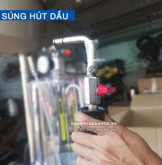 Máy hút nhớt ô tô