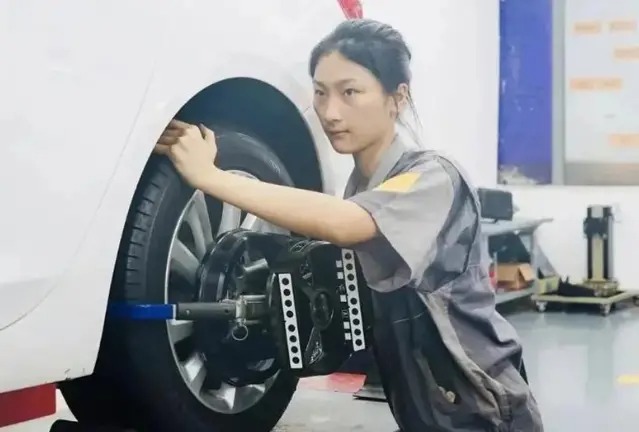 sửa chữa hệ thống phanh xe ô tô