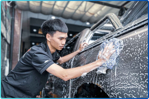 Các yếu tố ảnh hưởng đến giá rửa xe ô tô