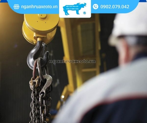 Tuân thủ các quy định an toàn thiết bị nâng giúp hạn chế tối đa rủi ro tai nạn