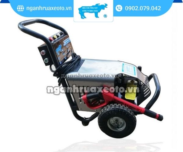 Máy rửa xe cao áp 7.5 KW được Định Châu nhập khẩu với chất lượng cao, giá cả cạnh tranh