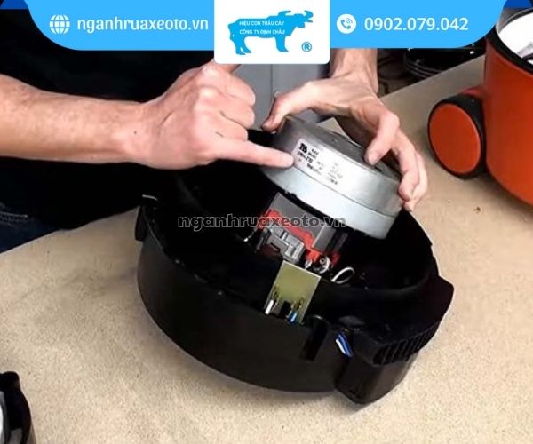 Chổi than bị mòn làm máy hút bụi không chạy