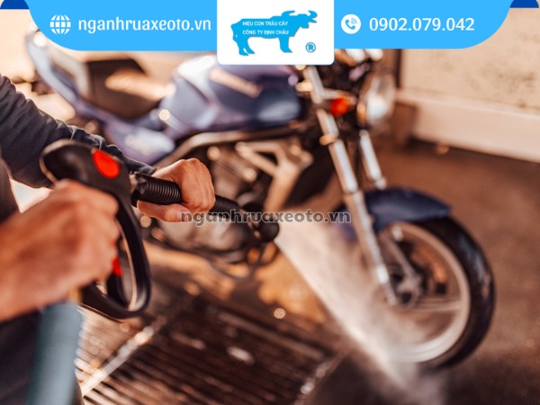 Tần suất rửa xe không cố định mà phụ thuộc vào nhiều yếu tố