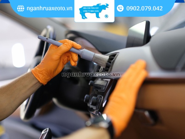 Hướng dẫn cách vệ sinh máy lạnh xe ô tô​