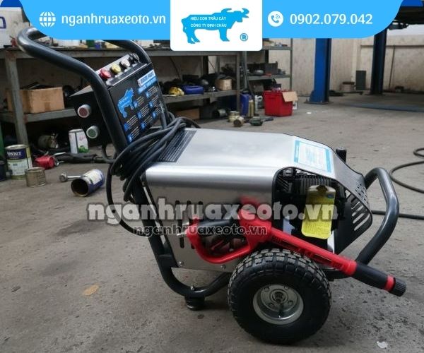 Có nên sử dụng máy rửa xe cao áp hiện nay