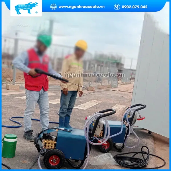 máy rửa xe cao áp