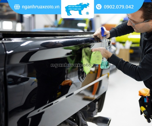 Đầu tư trang thiết bị vệ sinh ngoại thất chuyên nghiệp